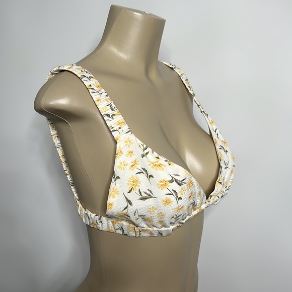 M.N.I white and yellow floral bikini top size Large - Picture 2 of 4